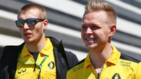 Sergej Sirotkin a Kevin Magnussen v Soči