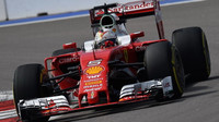 Sebastian Vettel při kvalifikaci v Soči