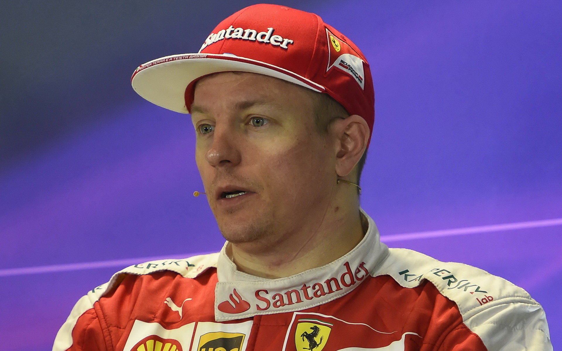 Kimi Räikkönen na tiskovce po závodě v Soči