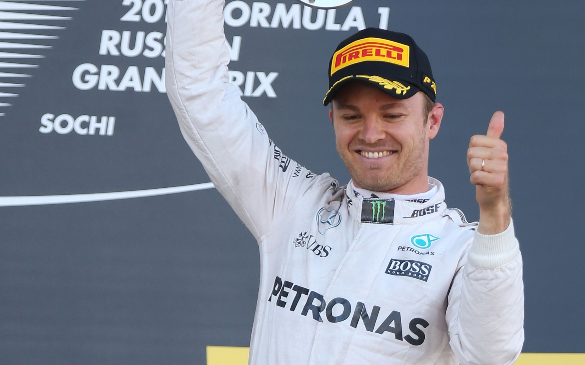 Nico Rosberg na stupních vítězů v Soči