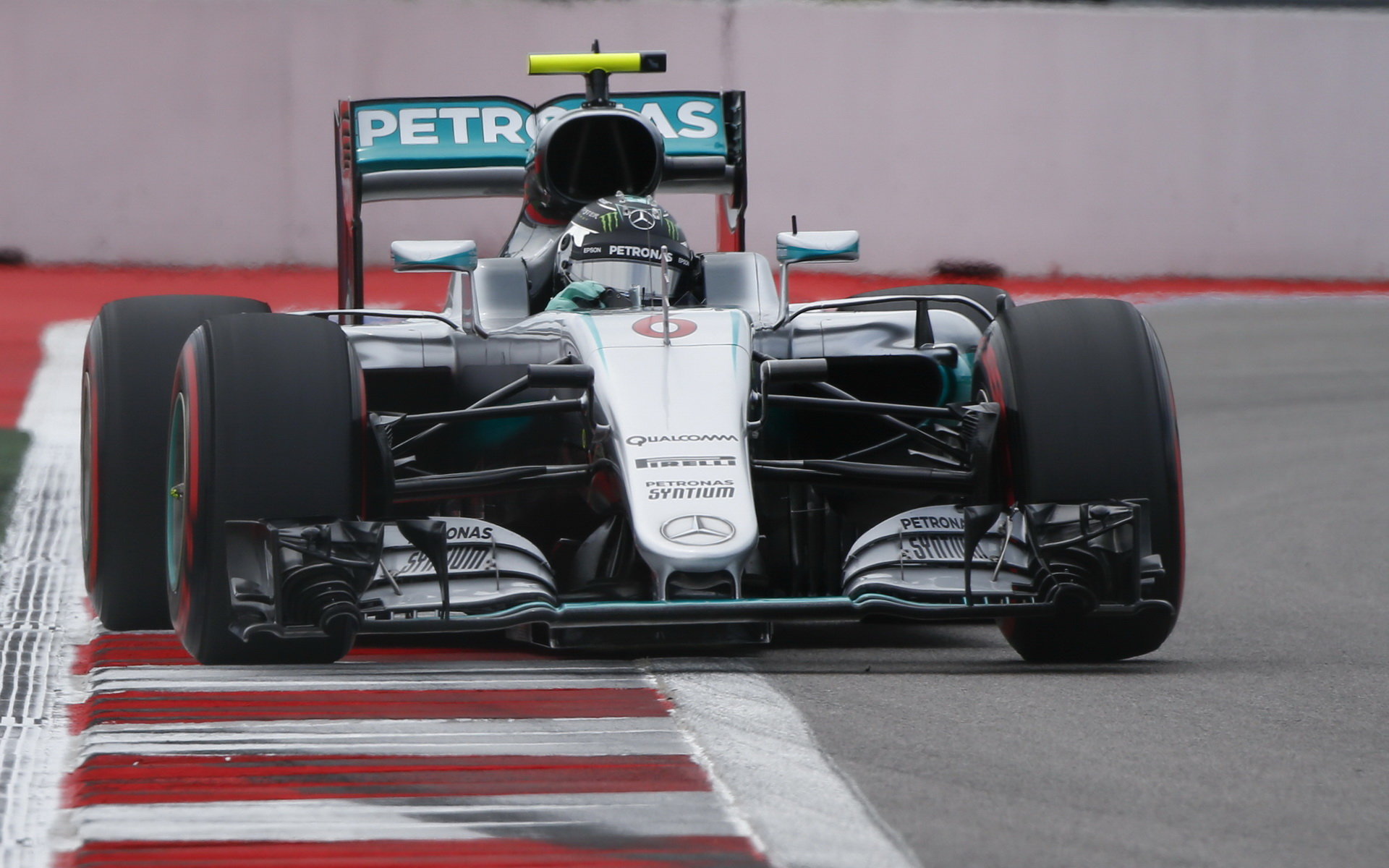 Nico Rosberg při závodě v Soči