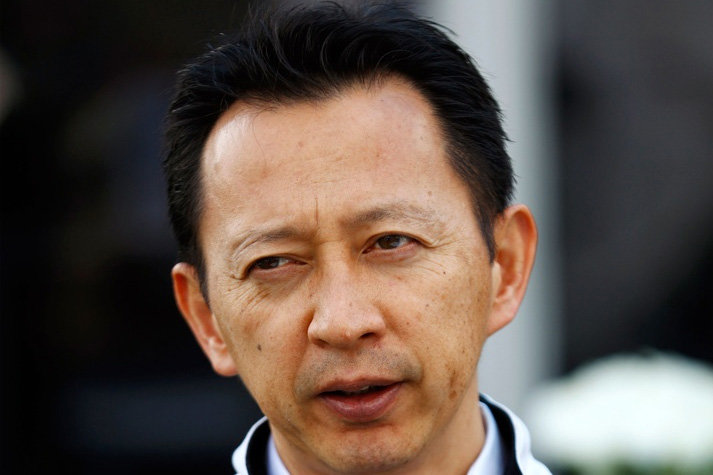 Hasegawa se pilotům McLarenu omluvil za potíže