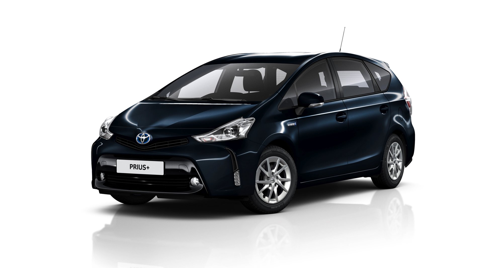 Toyota Prius+ prodělala decentní modernizaci s novým multimediálním systémem.
