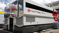 Motorhome týmu Haas v Barceloně