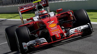 Kimi Räikkönen při kvalifikaci v Barceloně