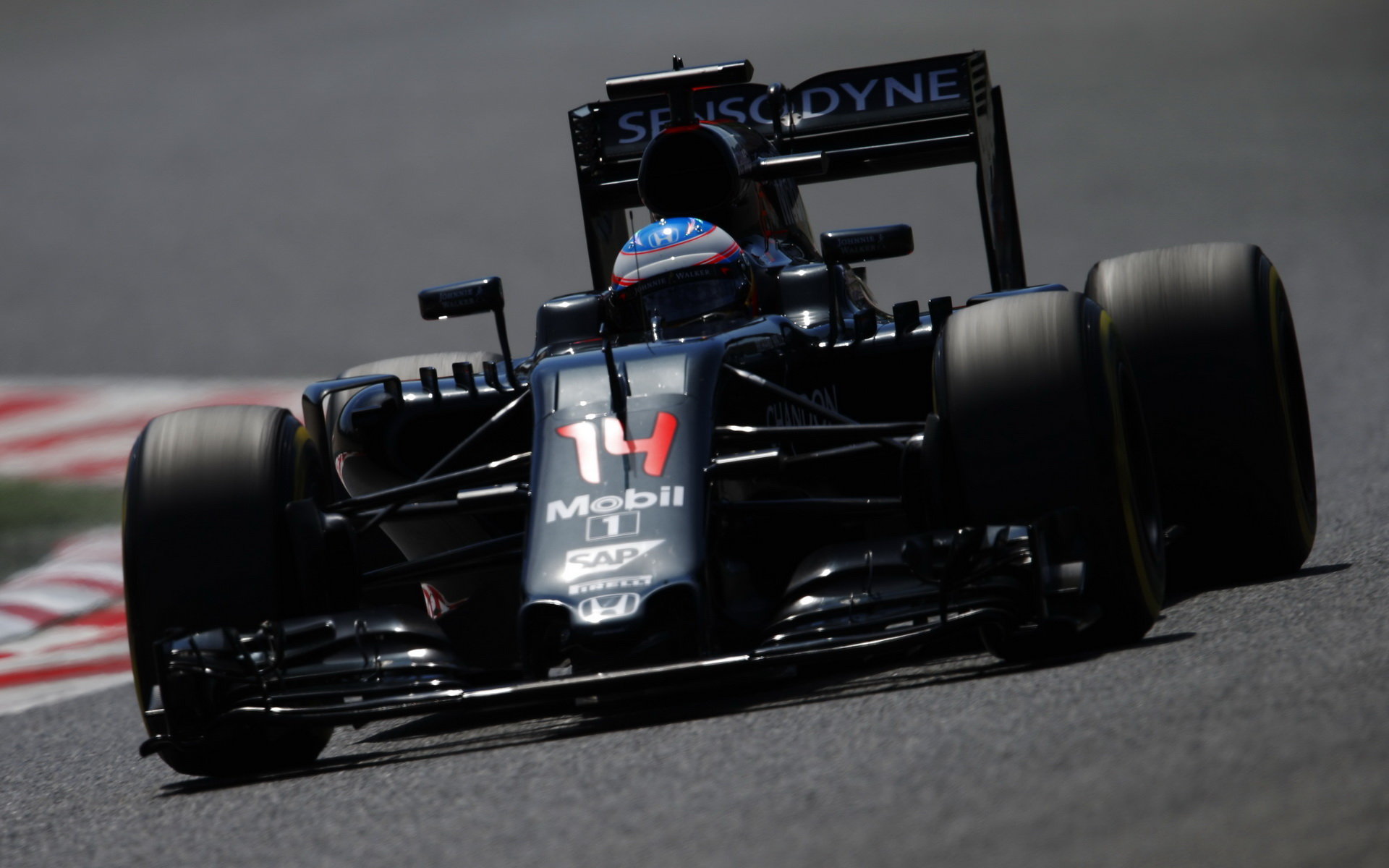 Fernando Alonso do cíle ve Španělsku nedojel, jeho motor by ale měl být v pořádku