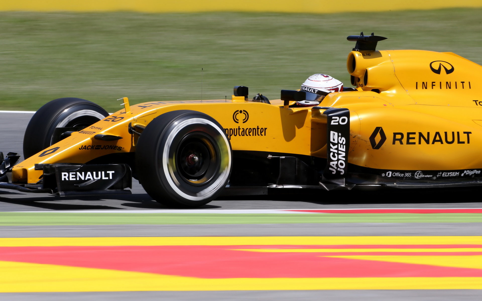 Renault najel v testech bez potíží přes 1000 km