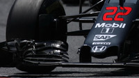 Nové přední křídlo Jensona Buttona v závodě v Barceloně