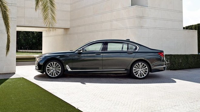 BMW řady 7 nabídne již brzy vznětový šestiválec se čtyřmi turbodmychadly.
