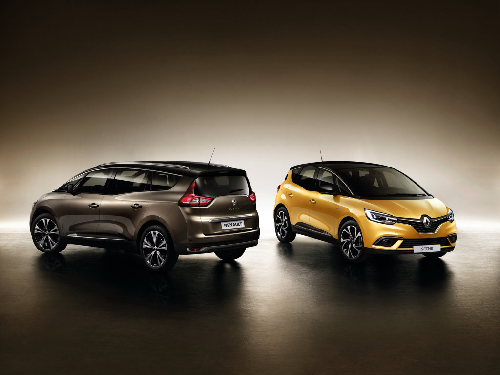 Renault Scénic a Grand Scénic na společné fotografii, do prodeje zamíří před koncem roku.