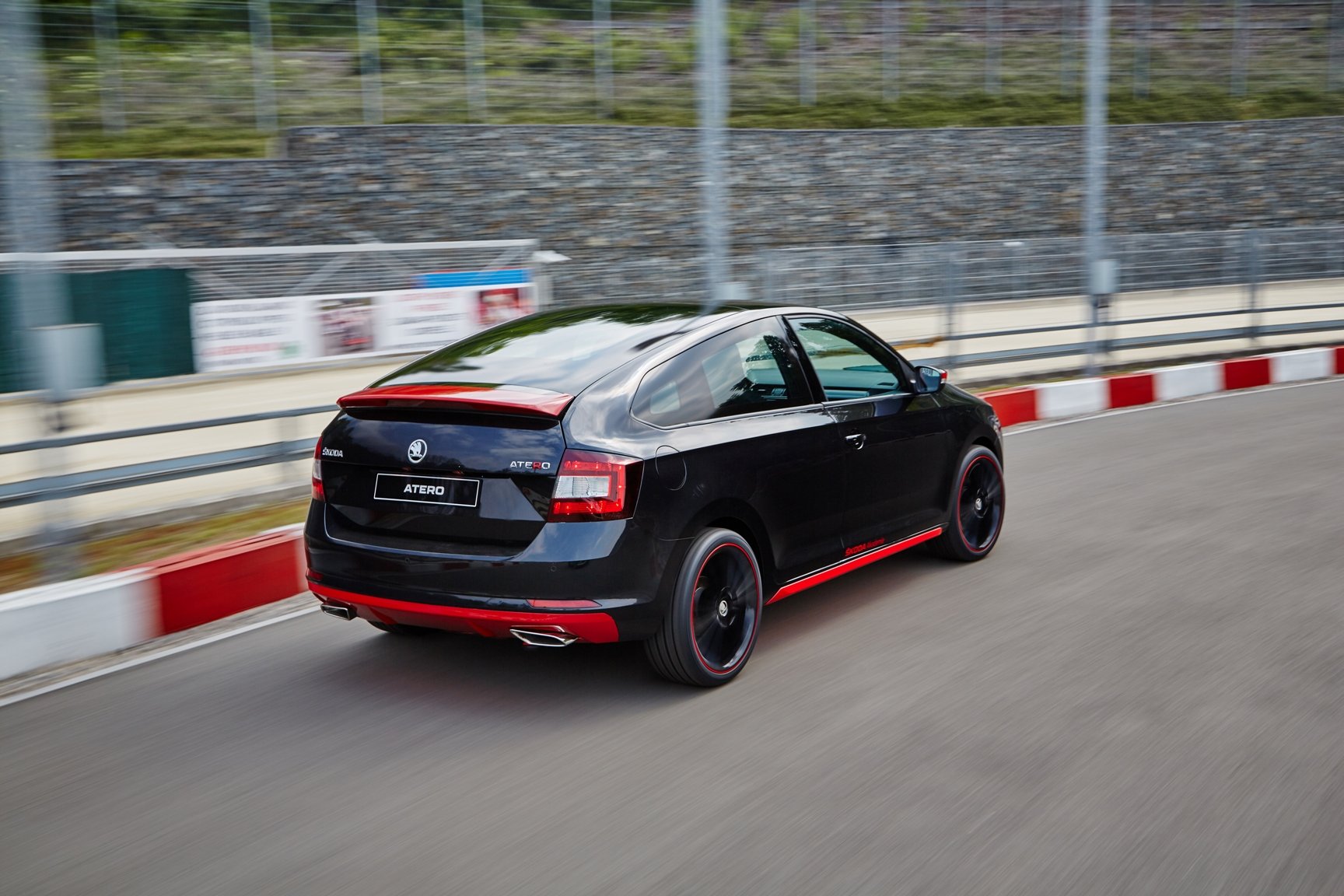 Škoda Atero je projektem studentů, vzniklým na základě Rapidu Spaceback.