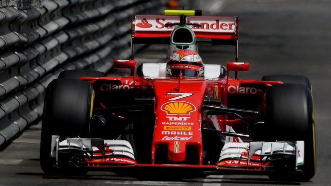 Kimi Räikkönen během tréninku v Monaku