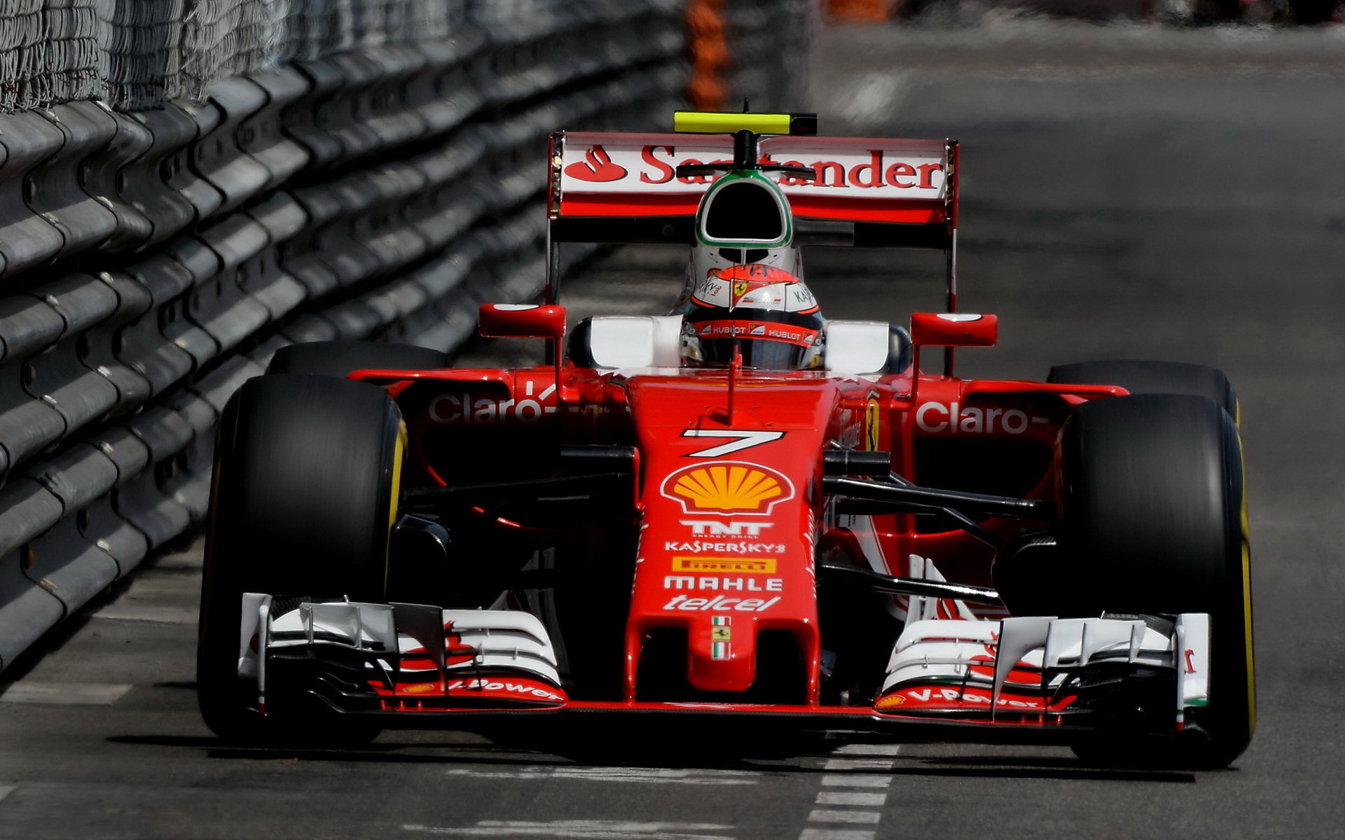 Kimi Räikkönen během tréninku v Monaku