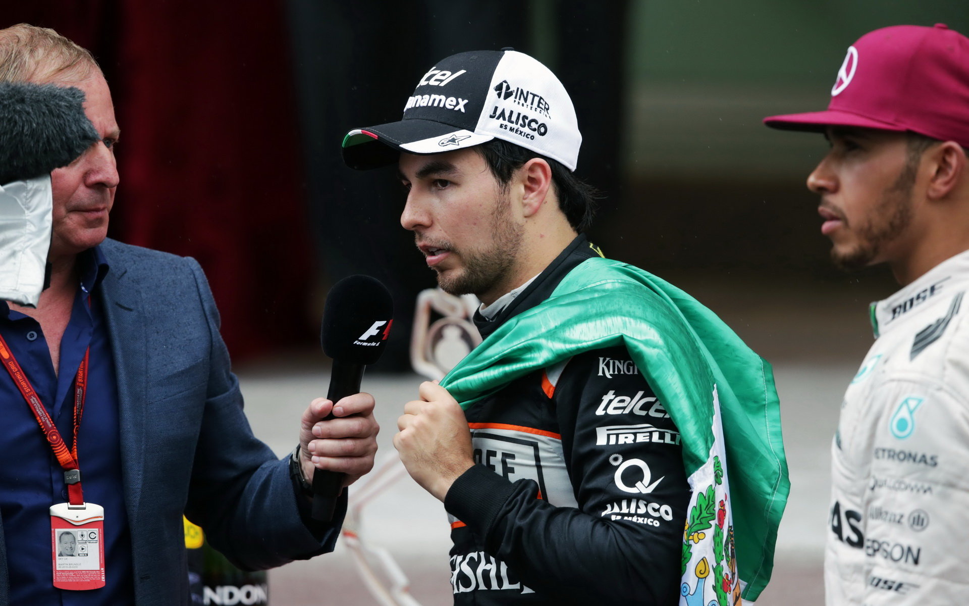 Sergio Pérez v rozhovoru s Brundlem po závodě v Monaku