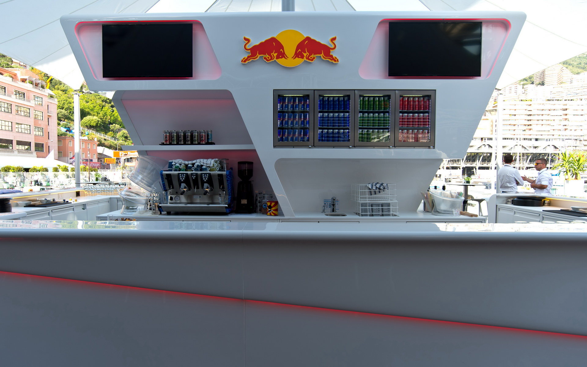 Monaco Energy Station týmu Red Bull a Toro Rosso v Monaku