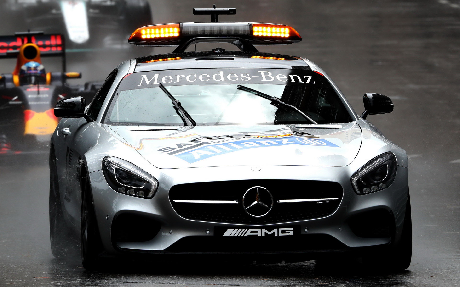 Safety Car v závodě v Monaku