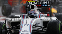Valtteri Bottas v závodě v Monaku