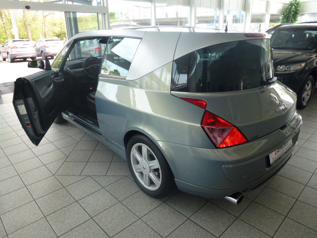 Úžasně zachovalý Renault Avantime je nyní na prodej v Německu.
