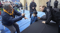 Nico Rosberg při autogramiádě v Kanadě