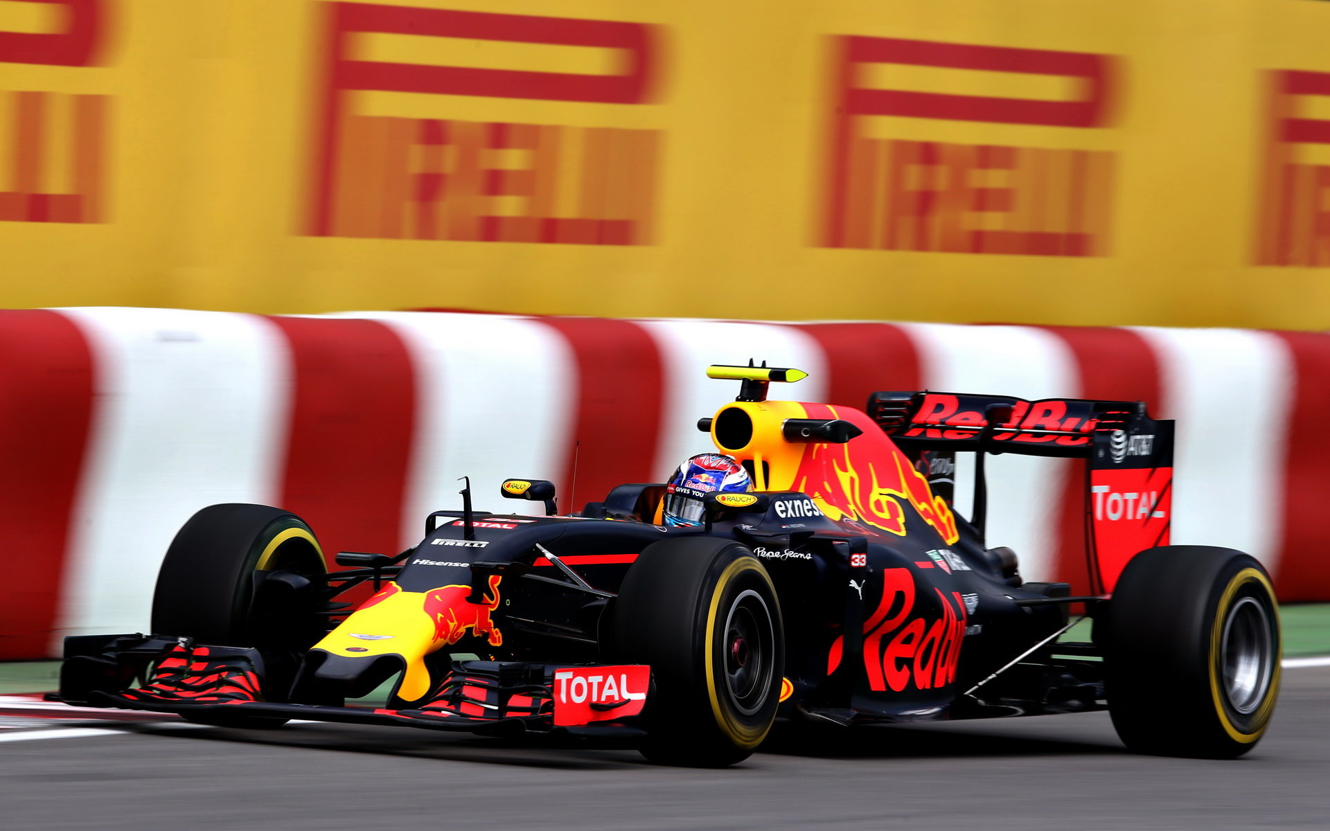 Max Verstappen při tréninku v Kanadě