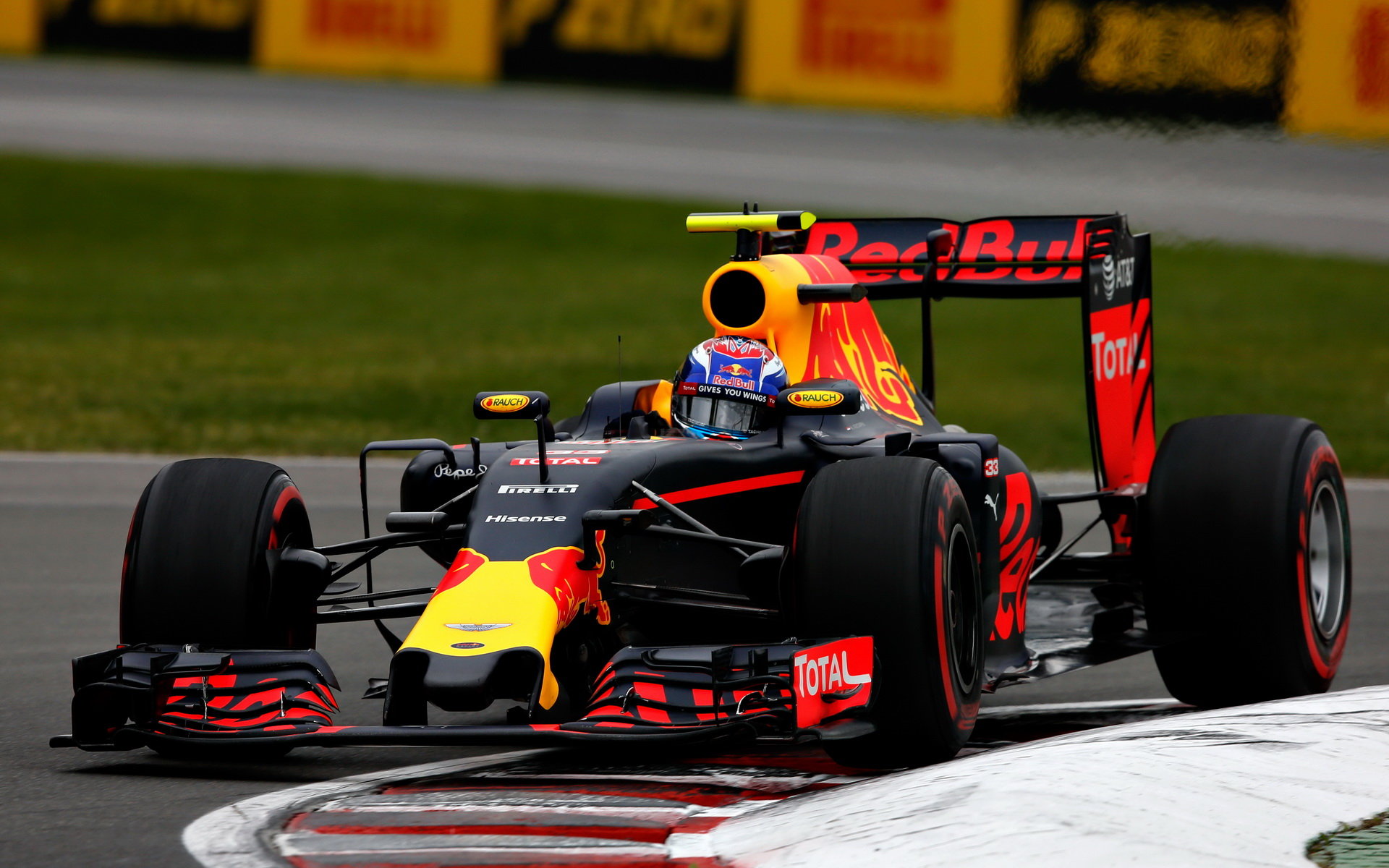 Max Verstappen při kvalifikace v Kanadě