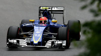 Felipe Nasr při kvalifikaci v Kanadě