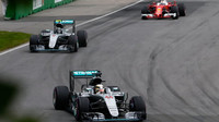 Lewis Hamilton, Nico Rosberg a Sebastian Vettel v závodě v Kanadě