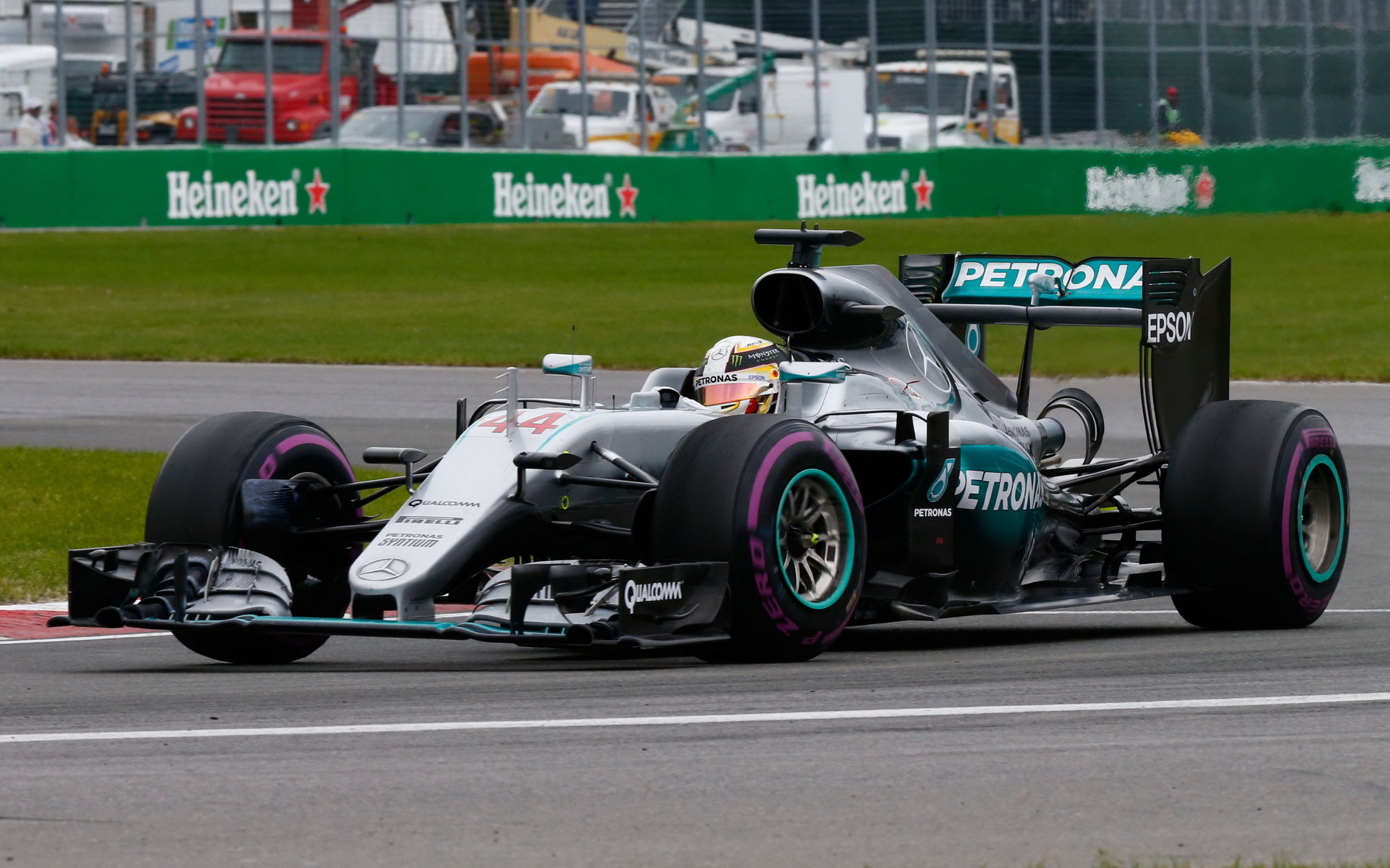 Lewis Hamilton v závodě v Kanadě