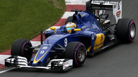 Marcus Ericsson v závodě v Kanadě