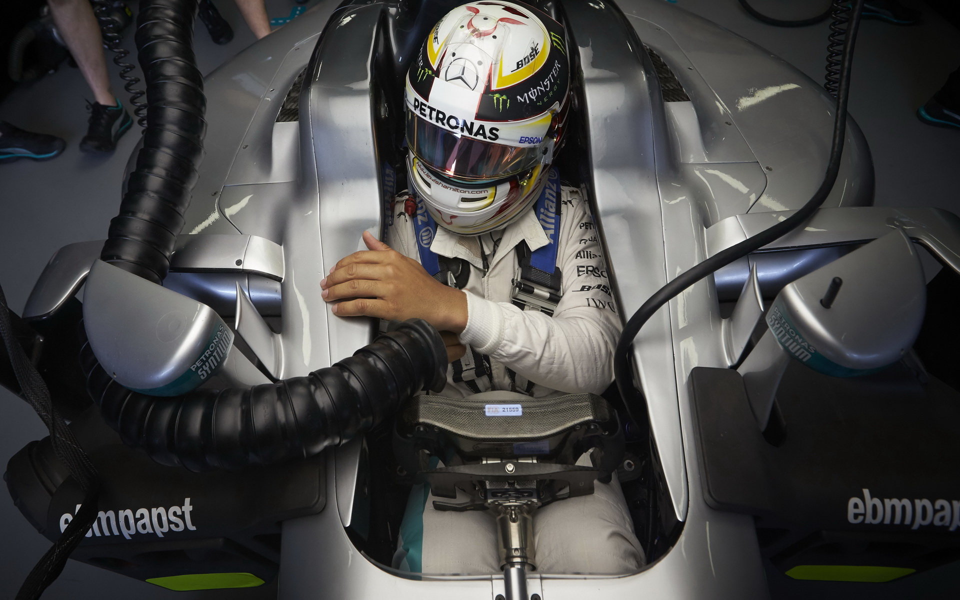 Lewis Hamilton při tréninku v Baku