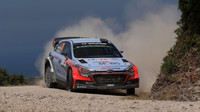 Thierry Neuville na cestě ke svému druhému vítězství v kariéře ve WRC
