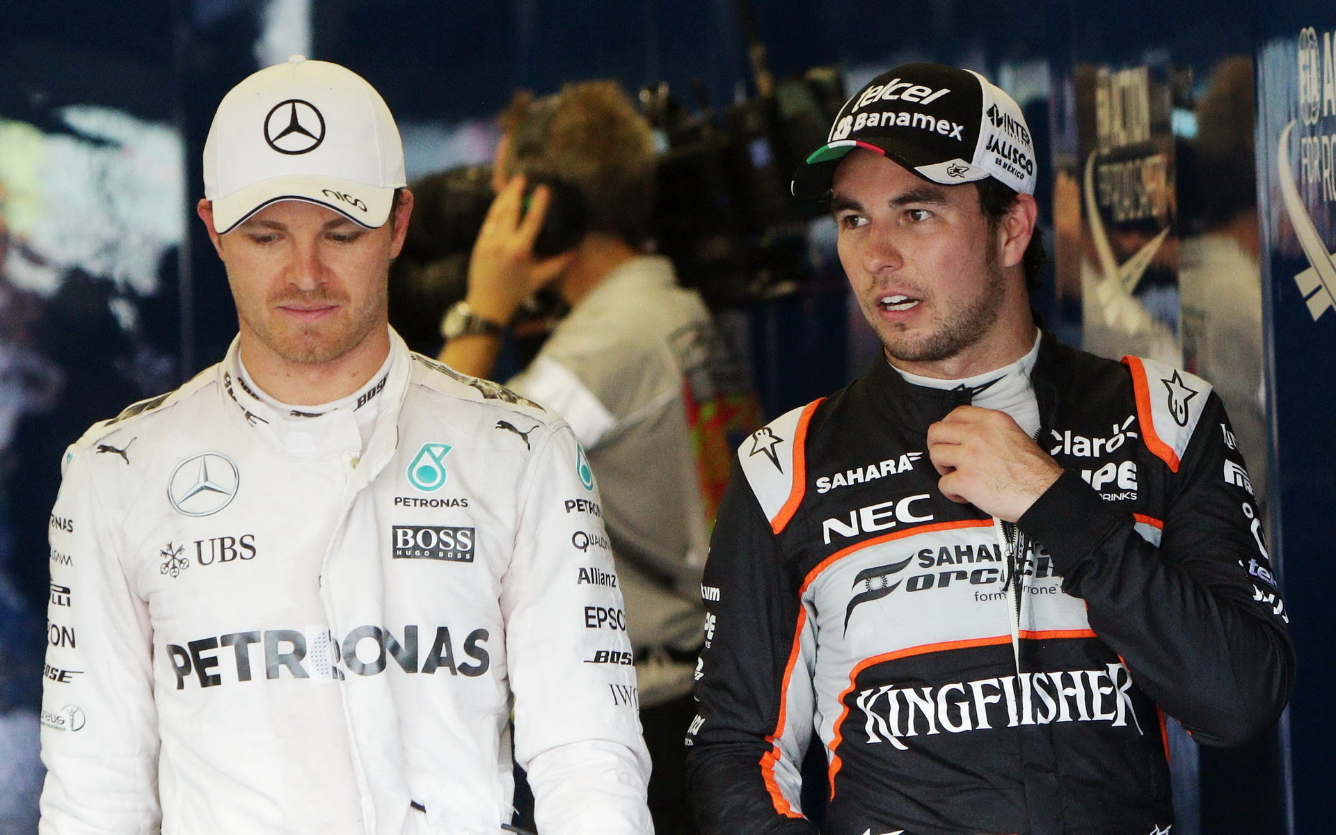 Nico Rosberg a Sergio Pérez se po tréninku sešli i na stupních vítězů