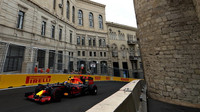 Max Verstappen při tréninku v Baku