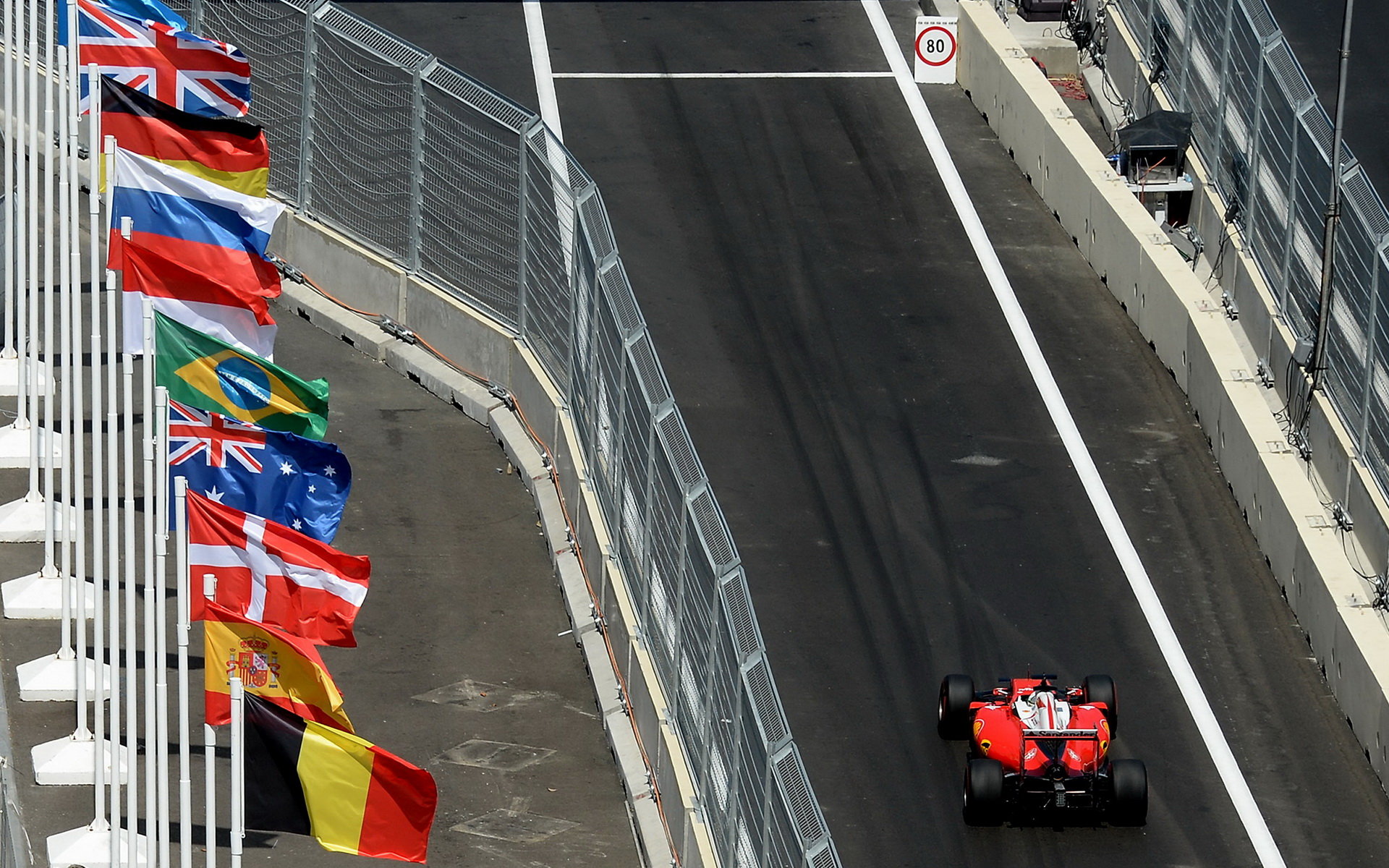 Sebastian Vettel při kvalifikaci v Baku