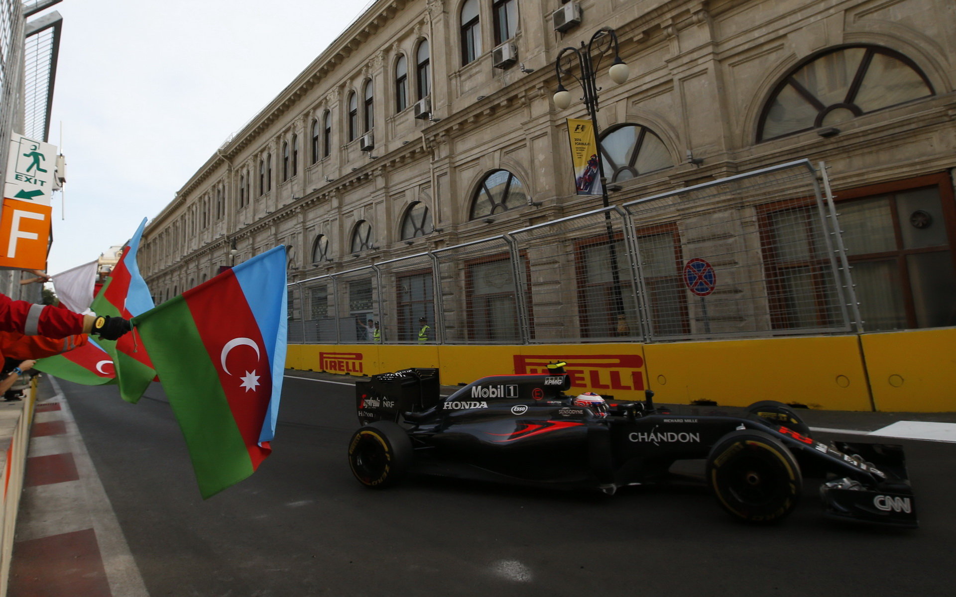 Jenson Button po závodě v Baku