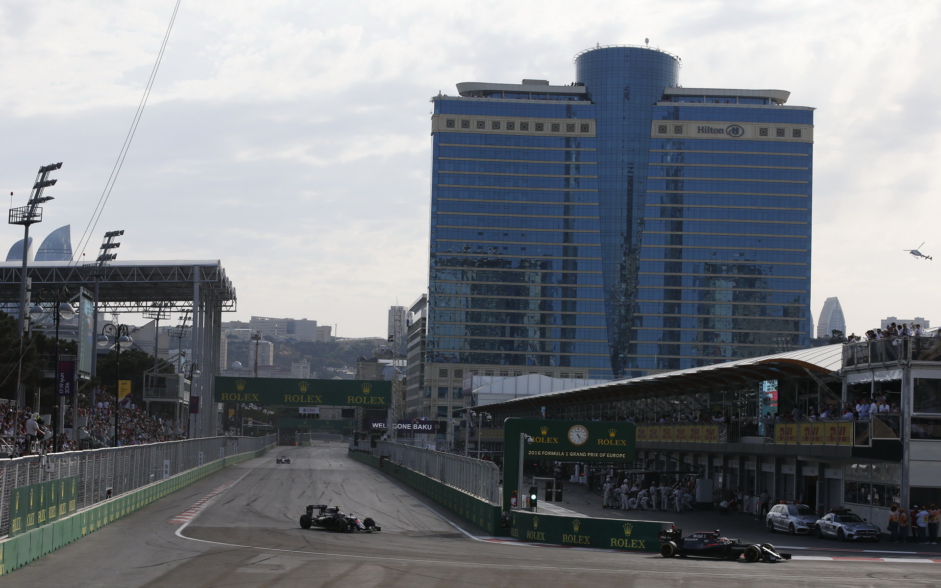 Závod v Baku