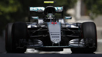 Nico Rosberg při kvalifikaci v Baku