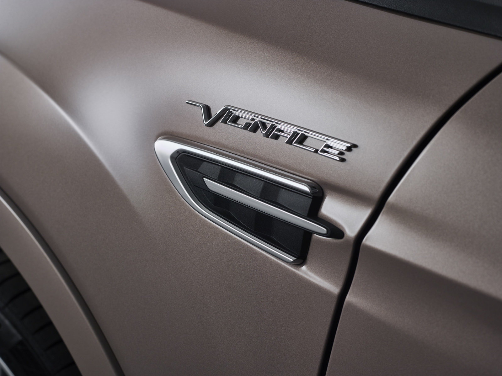 Ford Kuga Vignale je nejluxusnější verzí středně velkého SUV.