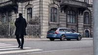 Volvo V90 přichází také ve sportovně laděném provedení R-Design.