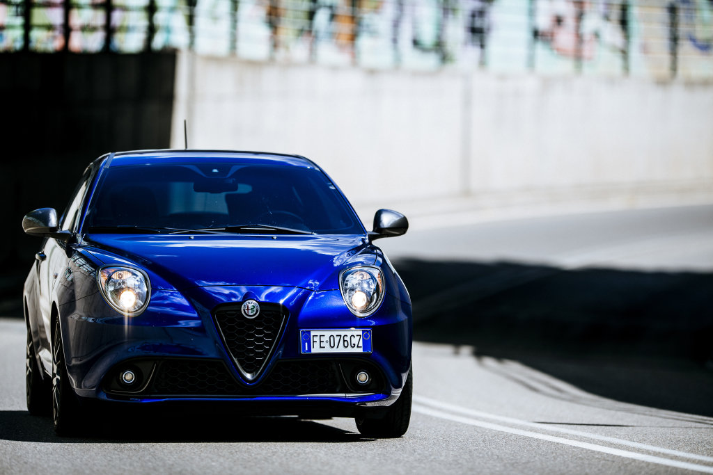 Omlazená Alfa Romeo MiTo bude dostupná i se sportovním paketem Veloce.