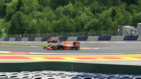 Red Bull při pátečním tréninku na Red Bull Ringu