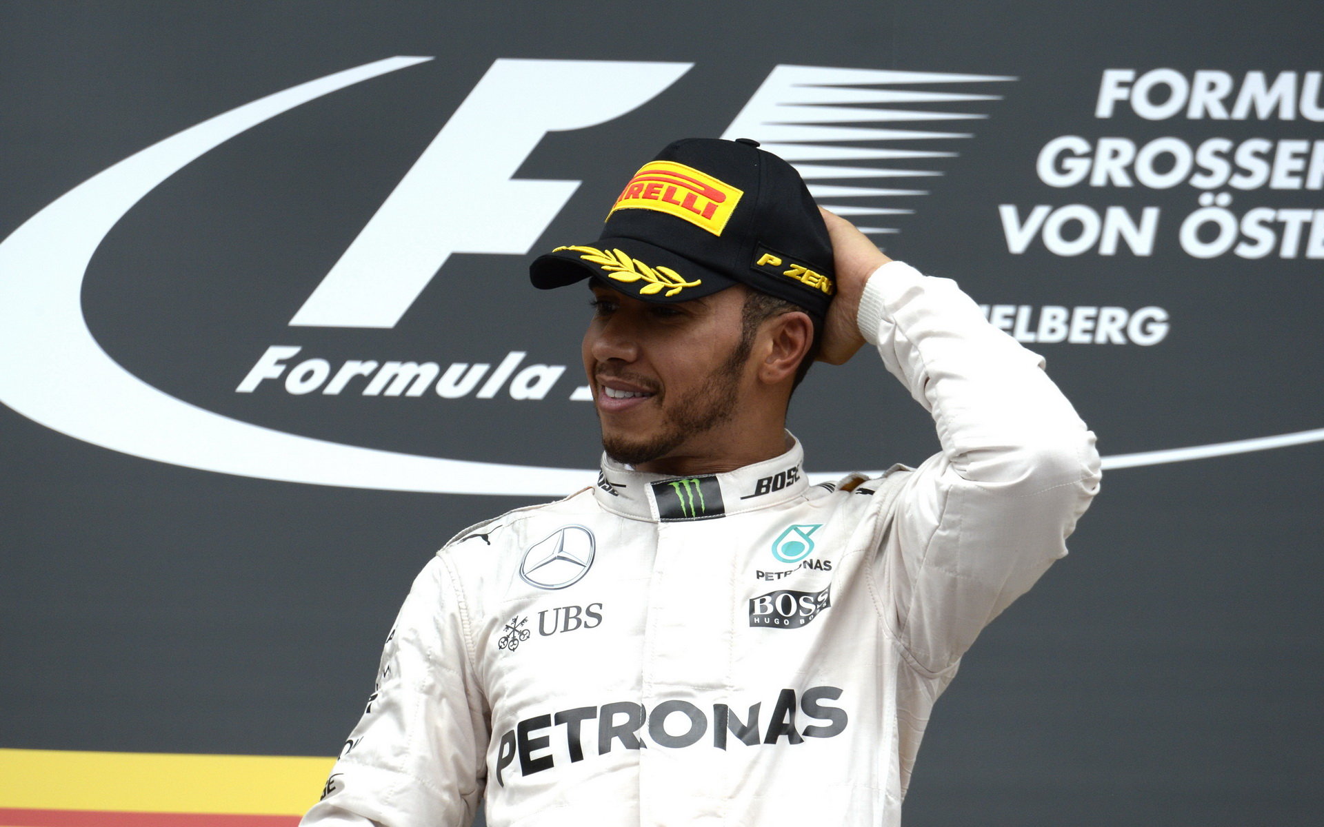 Lewis Hamilton si na pódiu Red Bull Ringu musel vyslechnout i pískot