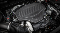 Cadillac XT5 přichází do Evropy ztížit pozici BMW X5 nebo Mercedesu GLE.