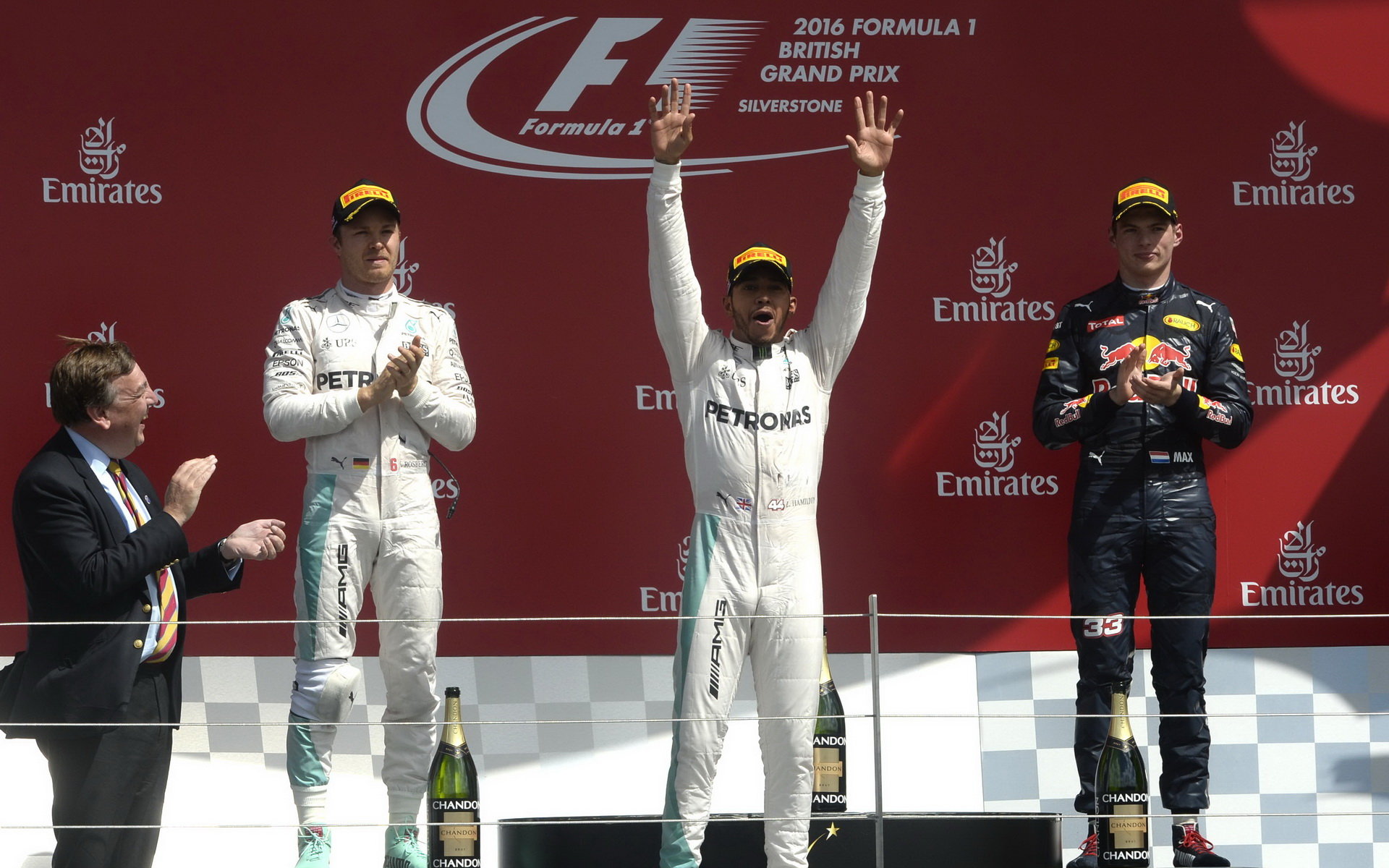 Verstappen se po penalizaci Rosberga posunul dodatečně na druhé místo