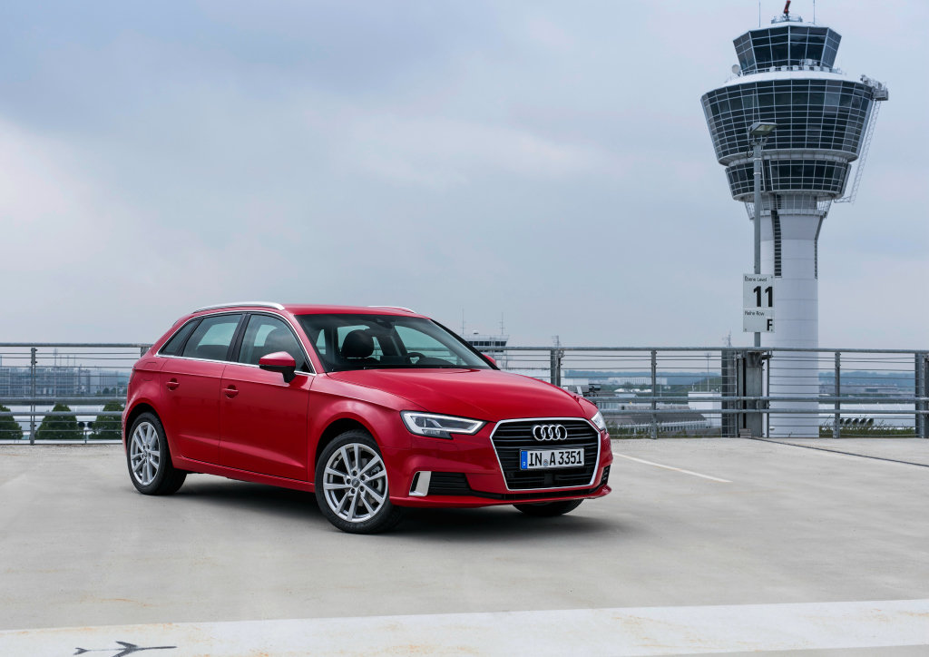 Omlazené Audi A3 přichází na český trh, dostupný bude Sportback, sedan a kabriolet.