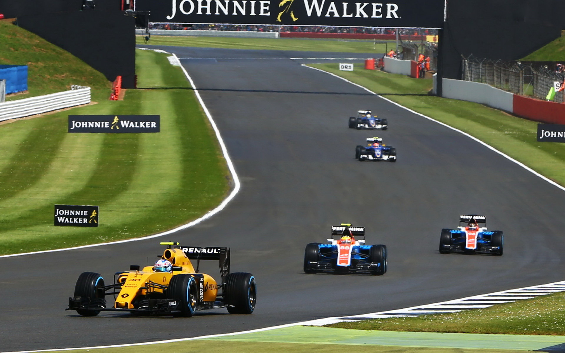 Renault během Velké ceny Británie díru do světa neudělal, pohyboval se na chvostu pole závodníků