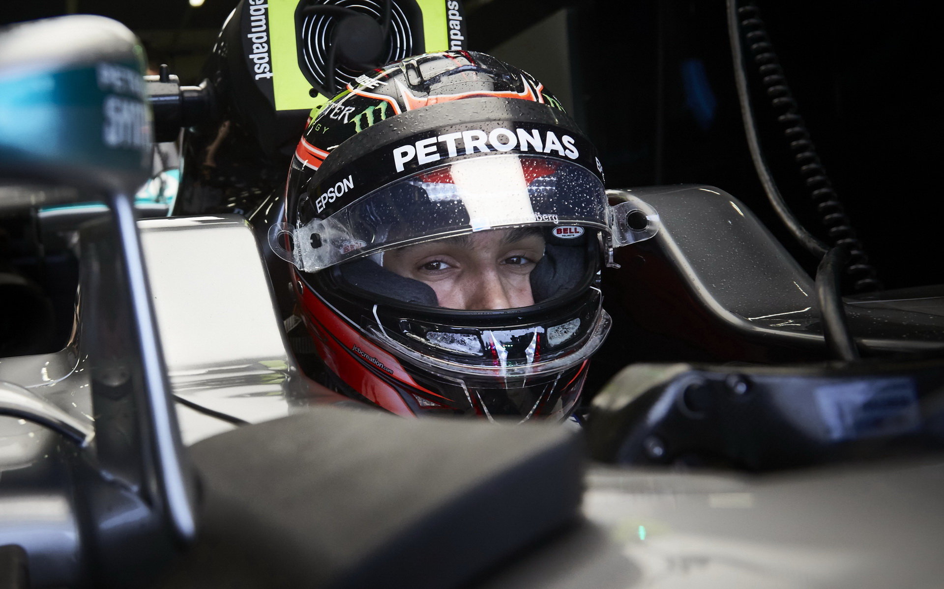 Esteban Ocon při posledních sezónních testech v Silverstone, druhý den