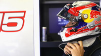Piere Gasly při posledních sezónních testech v Silverstone, druhý den