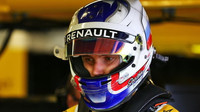 Sergej Sirotkin při posledních sezónních testech v Silverstone, první den