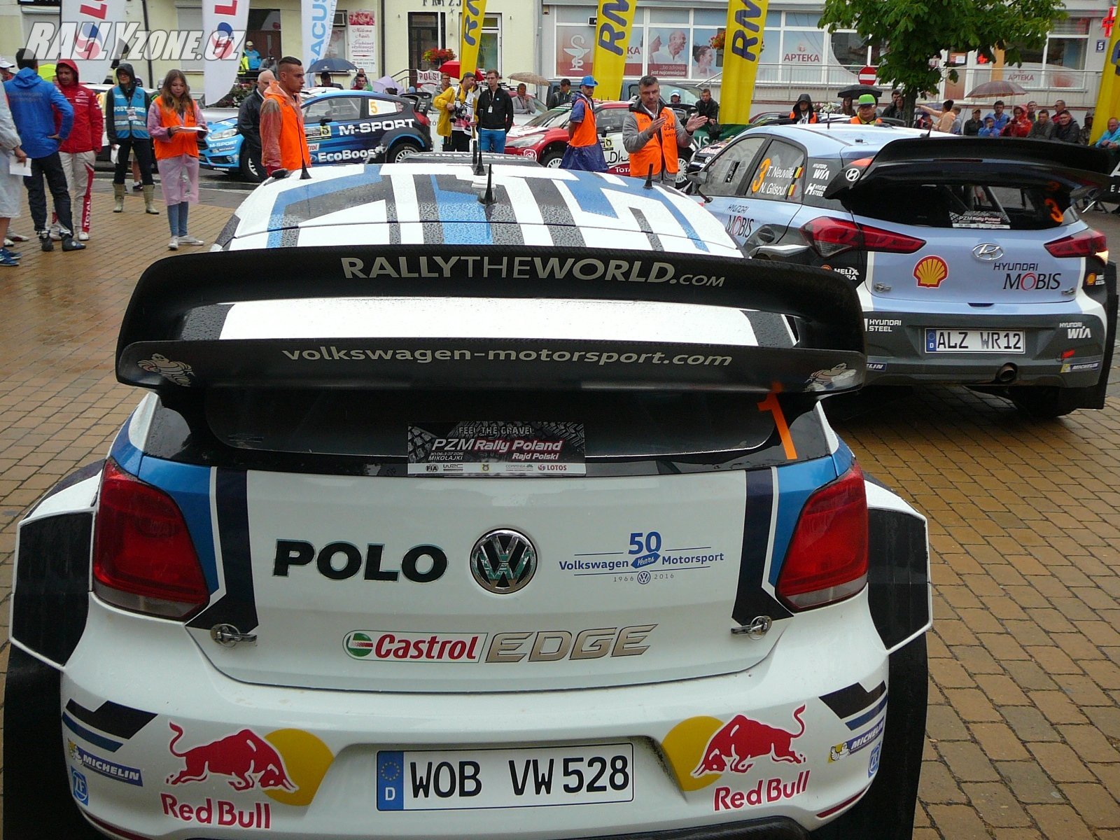 VW Polo R WRC a Hyundai i20 WRC